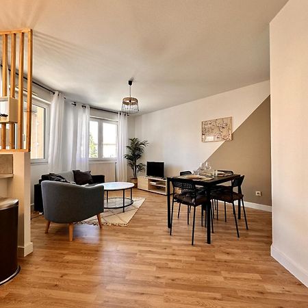 Villeurbanne • T2 Fraternite • Hostisy Luaran gambar