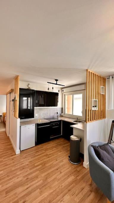 Villeurbanne • T2 Fraternite • Hostisy Luaran gambar