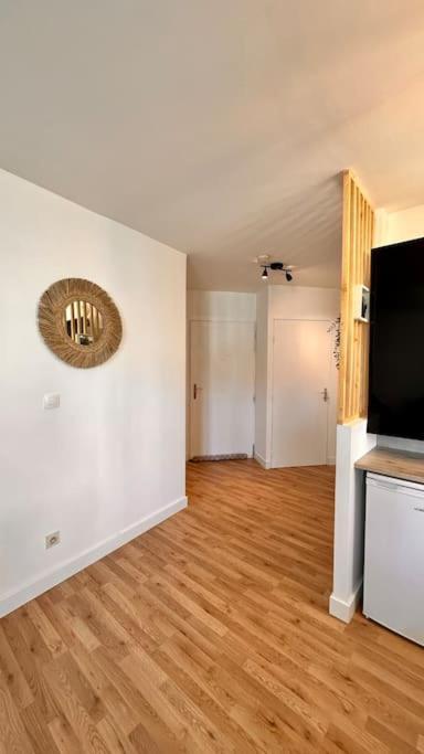 Villeurbanne • T2 Fraternite • Hostisy Luaran gambar